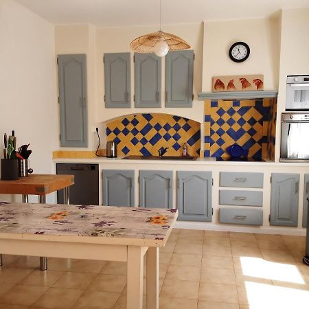 La Bonbonne En Provence Villa Travaillan ภายนอก รูปภาพ