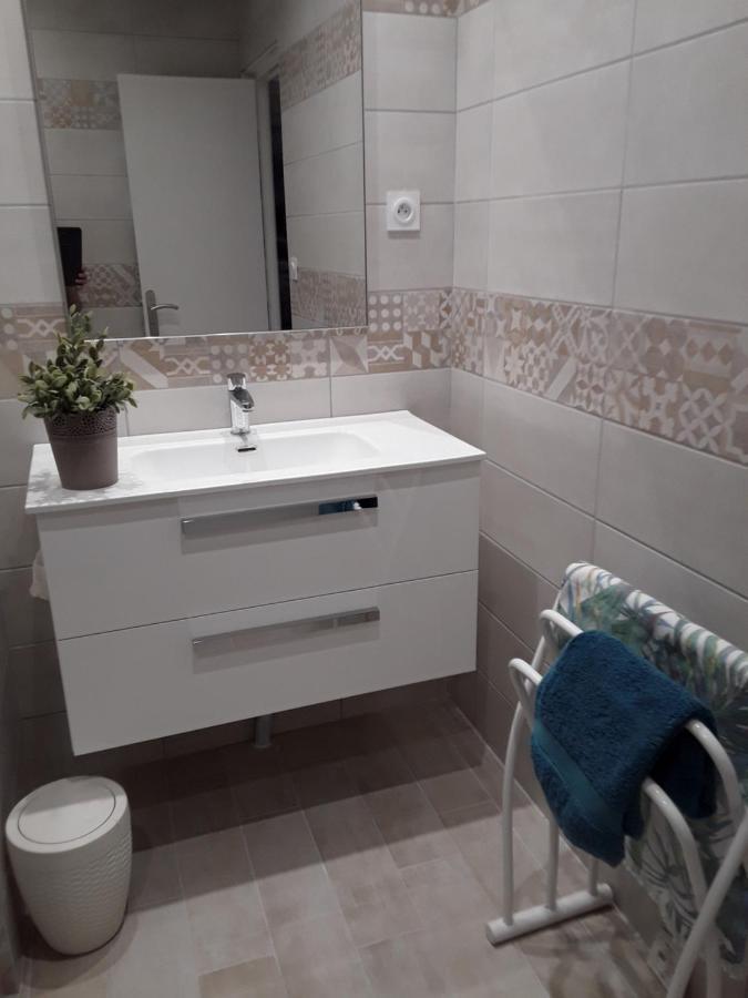 La Bonbonne En Provence Villa Travaillan ภายนอก รูปภาพ