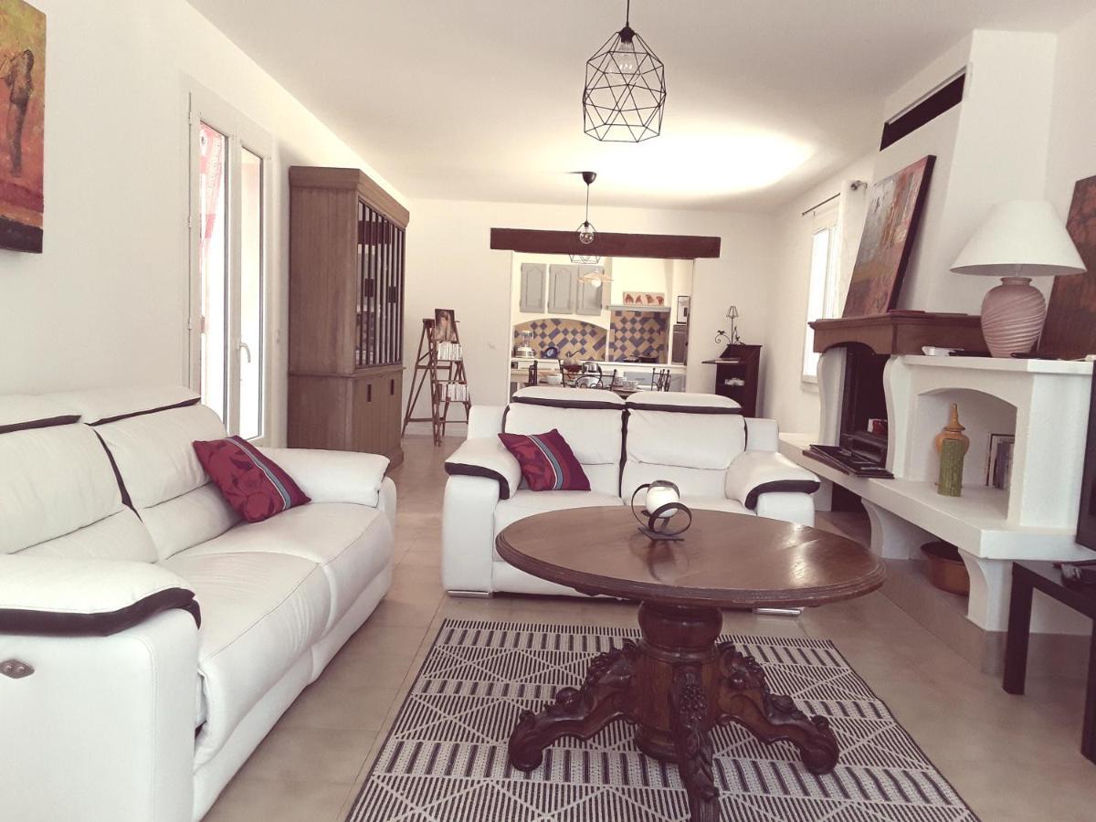 La Bonbonne En Provence Villa Travaillan ภายนอก รูปภาพ