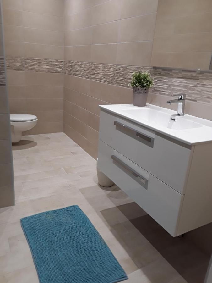 La Bonbonne En Provence Villa Travaillan ภายนอก รูปภาพ