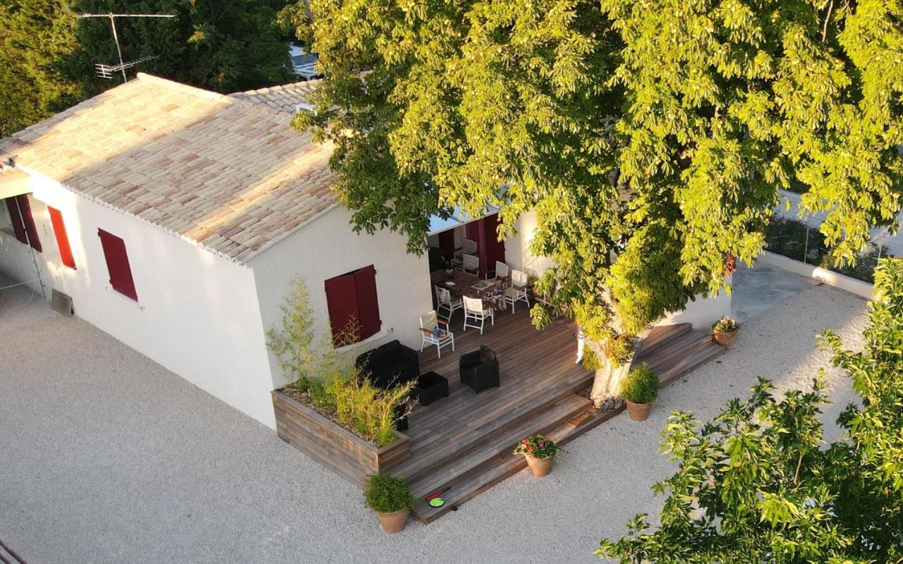 La Bonbonne En Provence Villa Travaillan ภายนอก รูปภาพ