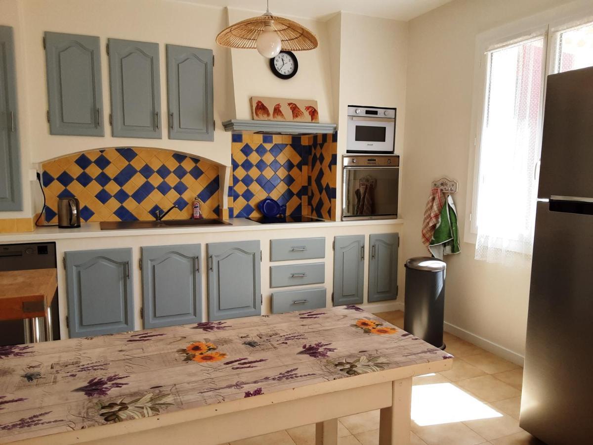 La Bonbonne En Provence Villa Travaillan ภายนอก รูปภาพ