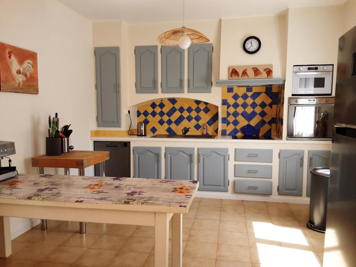 La Bonbonne En Provence Villa Travaillan ภายนอก รูปภาพ